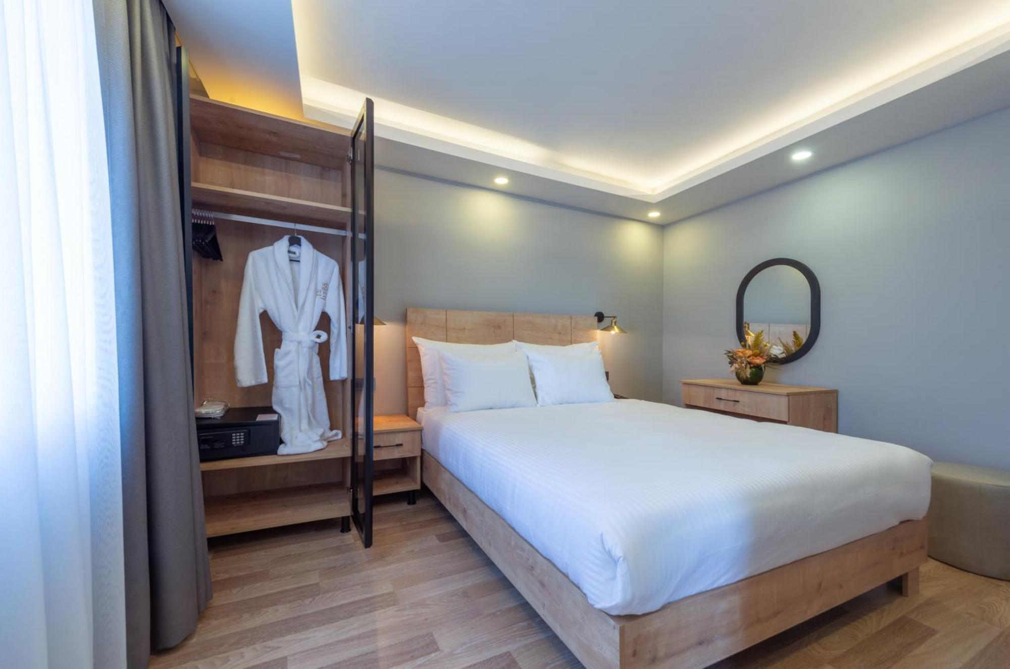 Art Karakoey Aparthotel Istanbul Exteriör bild